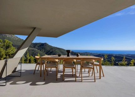 EXCEPTIONAL VILLA FOR SALE IN BENAHAVÍS WITH BREATHTAKING VIEWS