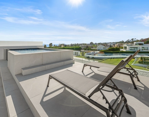 Semi Detached Villa for sale in Marbella Golden Mile