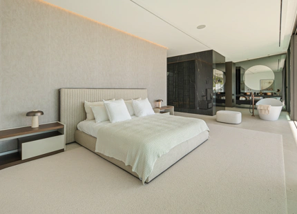 VILLA ADOSADA EXCEPCIONAL CON PISCINA PRIVADA EN LA AZOTEA EN LA MILLA DE ORO DE MARBELLA