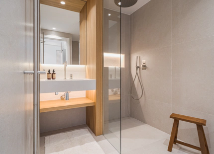 APARTAMENTO EXCEPCIONAL EN NUEVA ANDALUCÍA CON PISCINA PRIVADA Y VISTAS PANORÁMICAS