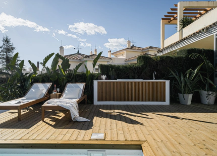 APARTAMENTO EXCEPCIONAL EN NUEVA ANDALUCÍA CON PISCINA PRIVADA Y VISTAS PANORÁMICAS