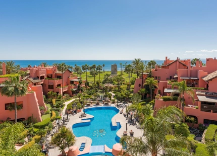 IMPRESIONANTE ÁTICO DÚPLEX DE 3 DORMITORIOS EN LA NUEVA MILLA DE ORO DE ESTEPONA