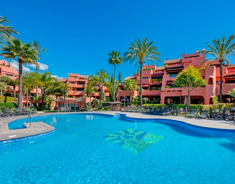 Duplex Penthouse for sale in New Golden Mile, Estepona East