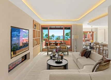 IMPRESIONANTE ÁTICO DÚPLEX DE 3 DORMITORIOS EN LA NUEVA MILLA DE ORO DE ESTEPONA