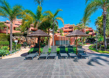 IMPRESIONANTE ÁTICO DÚPLEX DE 3 DORMITORIOS EN LA NUEVA MILLA DE ORO DE ESTEPONA