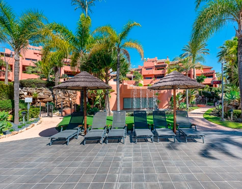 Duplex Penthouse for sale in New Golden Mile, Estepona East