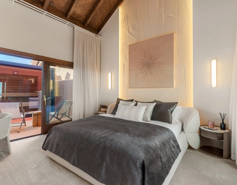 Duplex Penthouse for sale in New Golden Mile, Estepona East