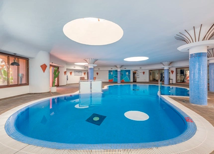 IMPRESIONANTE ÁTICO DÚPLEX DE 3 DORMITORIOS EN LA NUEVA MILLA DE ORO DE ESTEPONA