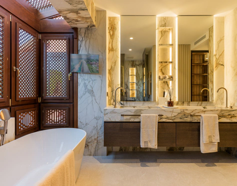 Duplex Penthouse for sale in New Golden Mile, Estepona East