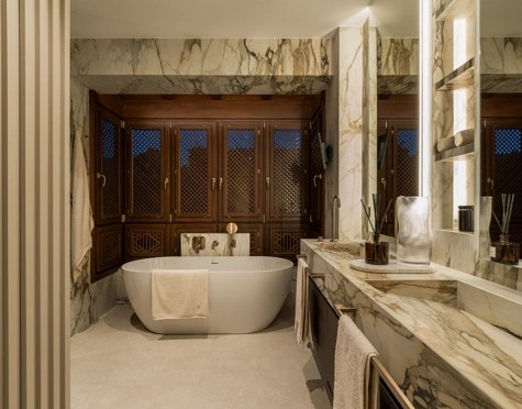 Duplex Penthouse for sale in New Golden Mile, Estepona East
