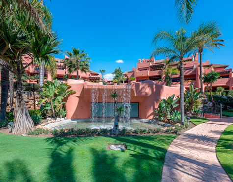 Duplex Penthouse for sale in New Golden Mile, Estepona East