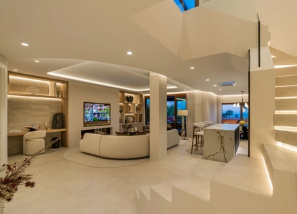IMPRESIONANTE ÁTICO DÚPLEX DE 3 DORMITORIOS EN LA NUEVA MILLA DE ORO DE ESTEPONA