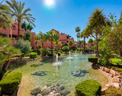 Duplex Penthouse for sale in New Golden Mile, Estepona East