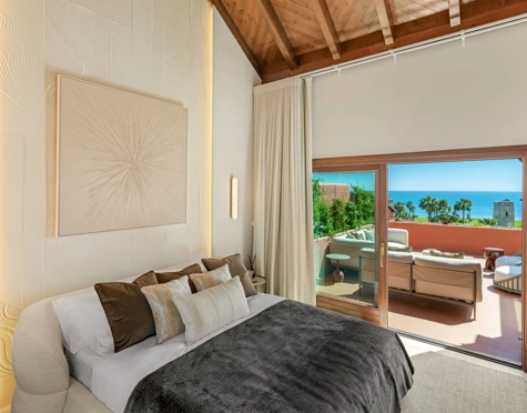 Duplex Penthouse for sale in New Golden Mile, Estepona East
