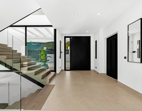 Villa for sale in El Madroñal, Benahavis