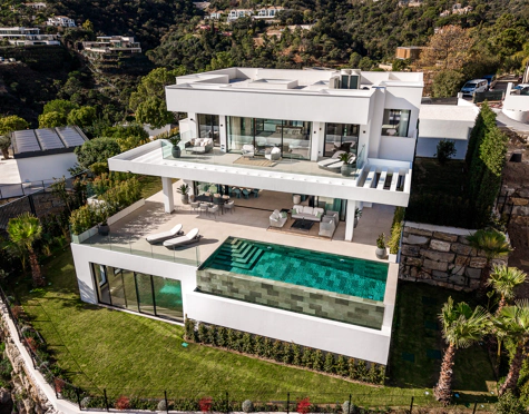 VILLA CONTEMPORÁNEA DE LUJO CON VISTAS PANORÁMICAS AL MAR EN EL MADROÑAL