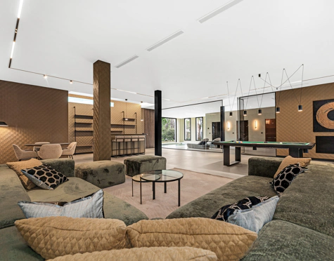 Villa for sale in El Madroñal, Benahavis