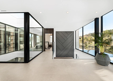 VILLA CONTEMPORÁNEA DE LUJO CON VISTAS PANORÁMICAS AL MAR EN EL MADROÑAL