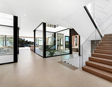 Villa for sale in El Madroñal, Benahavis