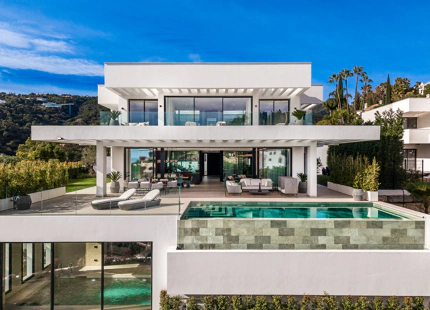 VILLA CONTEMPORÁNEA DE LUJO CON VISTAS PANORÁMICAS AL MAR EN EL MADROÑAL