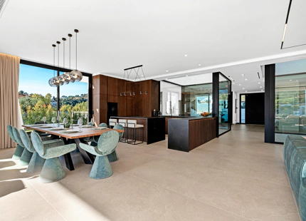 VILLA CONTEMPORÁNEA DE LUJO CON VISTAS PANORÁMICAS AL MAR EN EL MADROÑAL