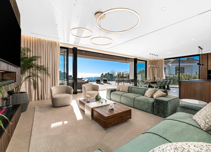 VILLA CONTEMPORÁNEA DE LUJO CON VISTAS PANORÁMICAS AL MAR EN EL MADROÑAL