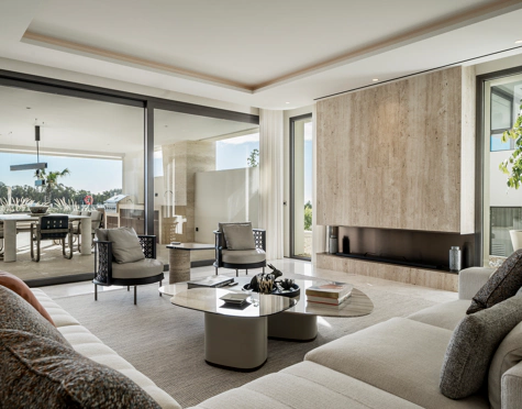 EXCEPCIONAL DÚPLEX DISEÑADO POR FENDI EN LA MILLA DE ORO DE MARBELLA