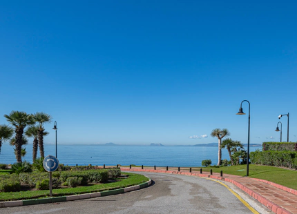 APARTAMENTO DE LUJO EN PLANTA INTERMEDIA EN LA NUEVA MILLA DE ORO DE ESTEPONA