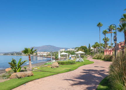 APARTAMENTO DE LUJO EN PLANTA INTERMEDIA EN LA NUEVA MILLA DE ORO DE ESTEPONA