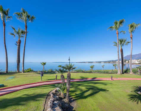 Apartamento en venta en New Golden Mile, Estepona East