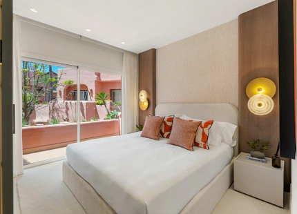 APARTAMENTO DE LUJO EN PLANTA INTERMEDIA EN LA NUEVA MILLA DE ORO DE ESTEPONA