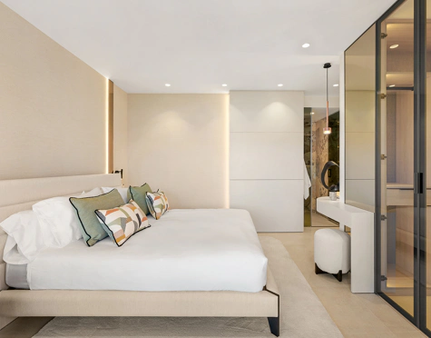 Apartment for sale in New Golden Mile, Estepona East