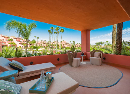 APARTAMENTO DE LUJO EN PLANTA INTERMEDIA EN LA NUEVA MILLA DE ORO DE ESTEPONA