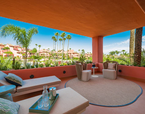 Apartment for sale in New Golden Mile, Estepona East