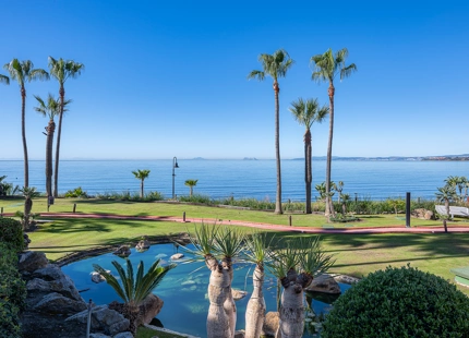 APARTAMENTO DE LUJO EN PLANTA INTERMEDIA EN LA NUEVA MILLA DE ORO DE ESTEPONA