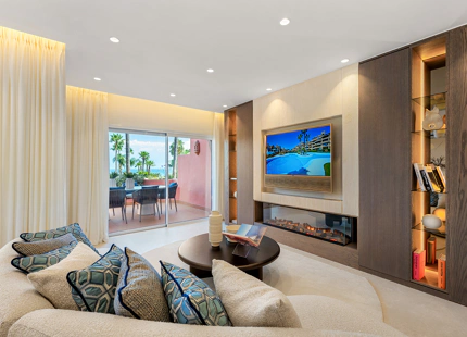 APARTAMENTO DE LUJO EN PLANTA INTERMEDIA EN LA NUEVA MILLA DE ORO DE ESTEPONA