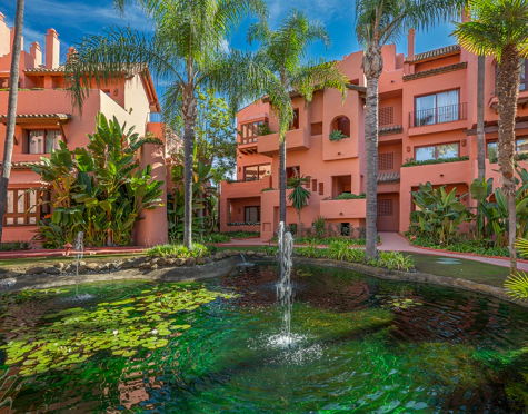 Ground Floor Apartment for sale in New Golden Mile, Estepona East