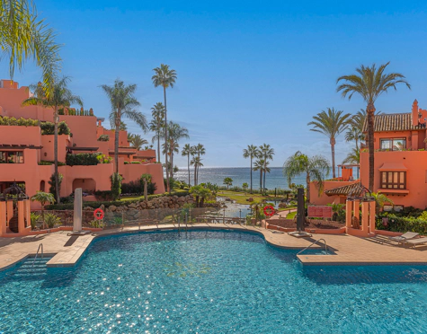 Ground Floor Apartment for sale in New Golden Mile, Estepona East