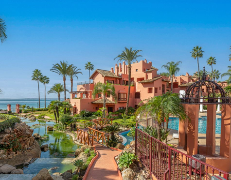 Ground Floor Apartment for sale in New Golden Mile, Estepona East