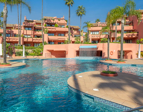 Ground Floor Apartment for sale in New Golden Mile, Estepona East