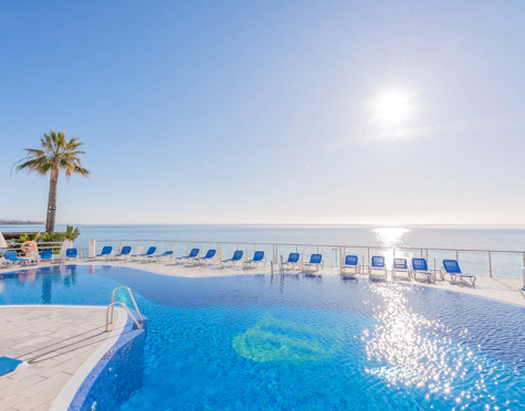 Penthouse for sale in New Golden Mile, Estepona East