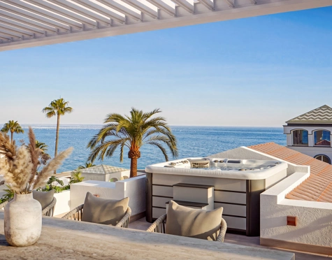 LUXURY PENTHOUSE WITH PRIVATE ROOFTOP TERRACE ON ESTEPONA’S NEW GOLDEN MILE