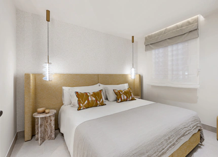 GROUND FLOOR APARTMENT WITH PRIVATE TERRACE IN ESTEPONA
