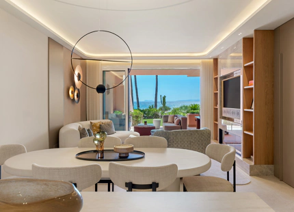 GROUND FLOOR APARTMENT WITH PRIVATE TERRACE IN ESTEPONA