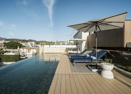 APARTAMENTO DE LUJO DE 3 DORMITORIOS CON PISCINA PRIVADA EN MARBELLA