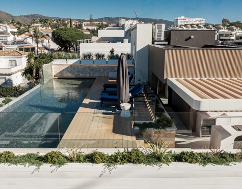 APARTAMENTO DE LUJO DE 3 DORMITORIOS CON PISCINA PRIVADA EN MARBELLA