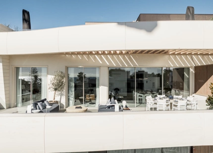 APARTAMENTO DE LUJO DE 3 DORMITORIOS CON PISCINA PRIVADA EN MARBELLA