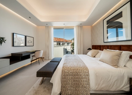 APARTAMENTO DE LUJO DE 3 DORMITORIOS CON PISCINA PRIVADA EN MARBELLA