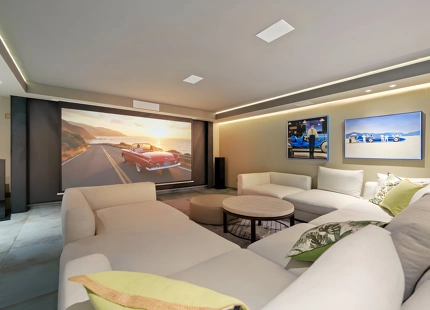 ENCANTADORA VILLA DE LUJO CON VISTAS PANORÁMICAS AL MAR Y LA MONTAÑA EN BENAHAVÍS