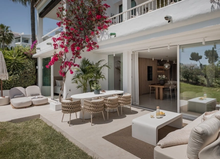 CHARMING APARTMENT WITH ELEGANT INTERIORS IN NUEVA ANDALUCÍA